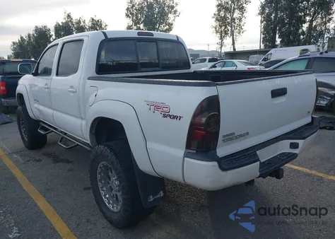 2011 Toyota Tacoma Base V6 z USA, uszkodzony, nr VIN 5TFLU4EN0BX006033